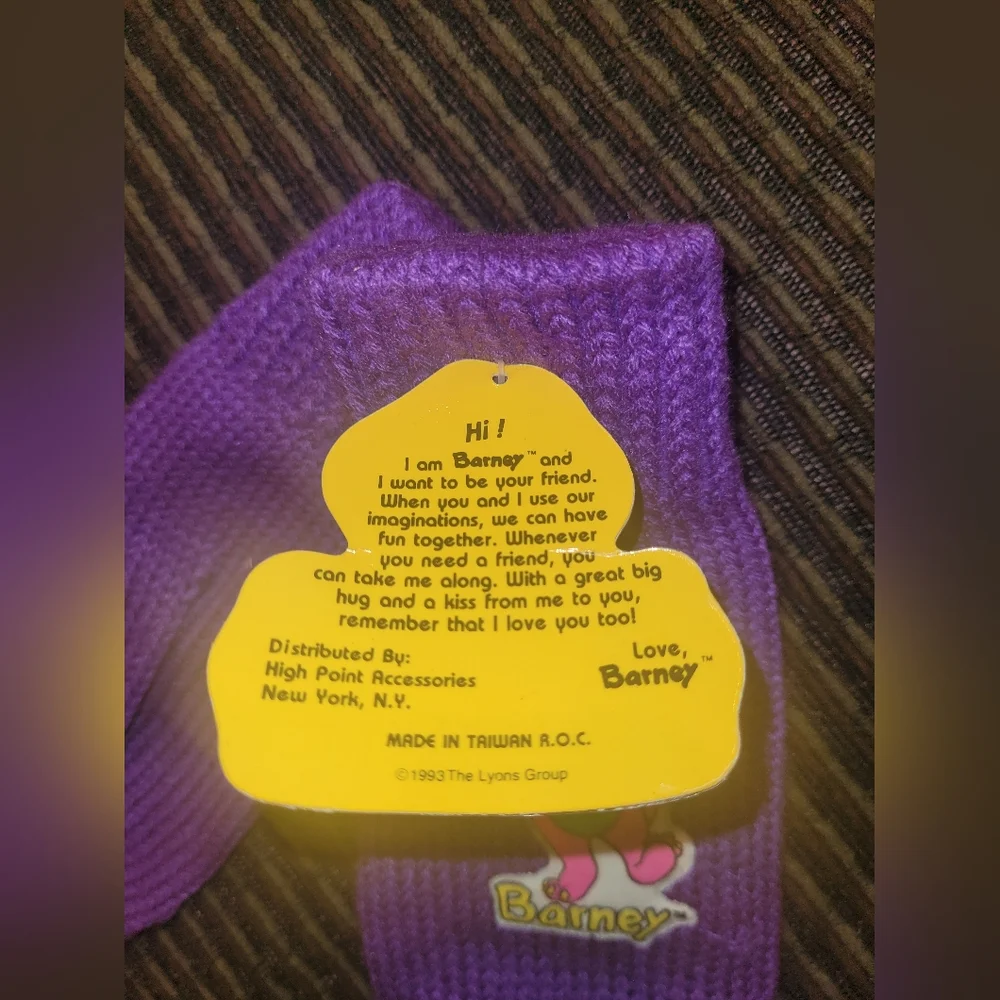 Vintage The Lyons Group Barney 90s Purple Knit Mittens NWT 1993
